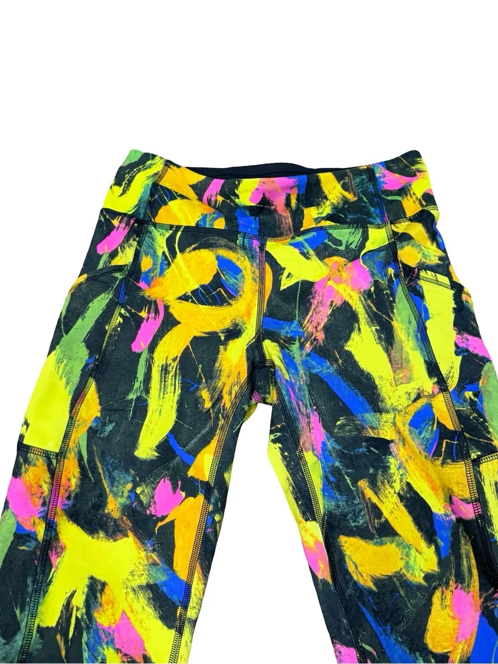 ✨ Lululemon Invigorate High-Rise‎ Crop 17